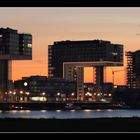 Kranhäuser am neuen Rheinauhafen in Köln.