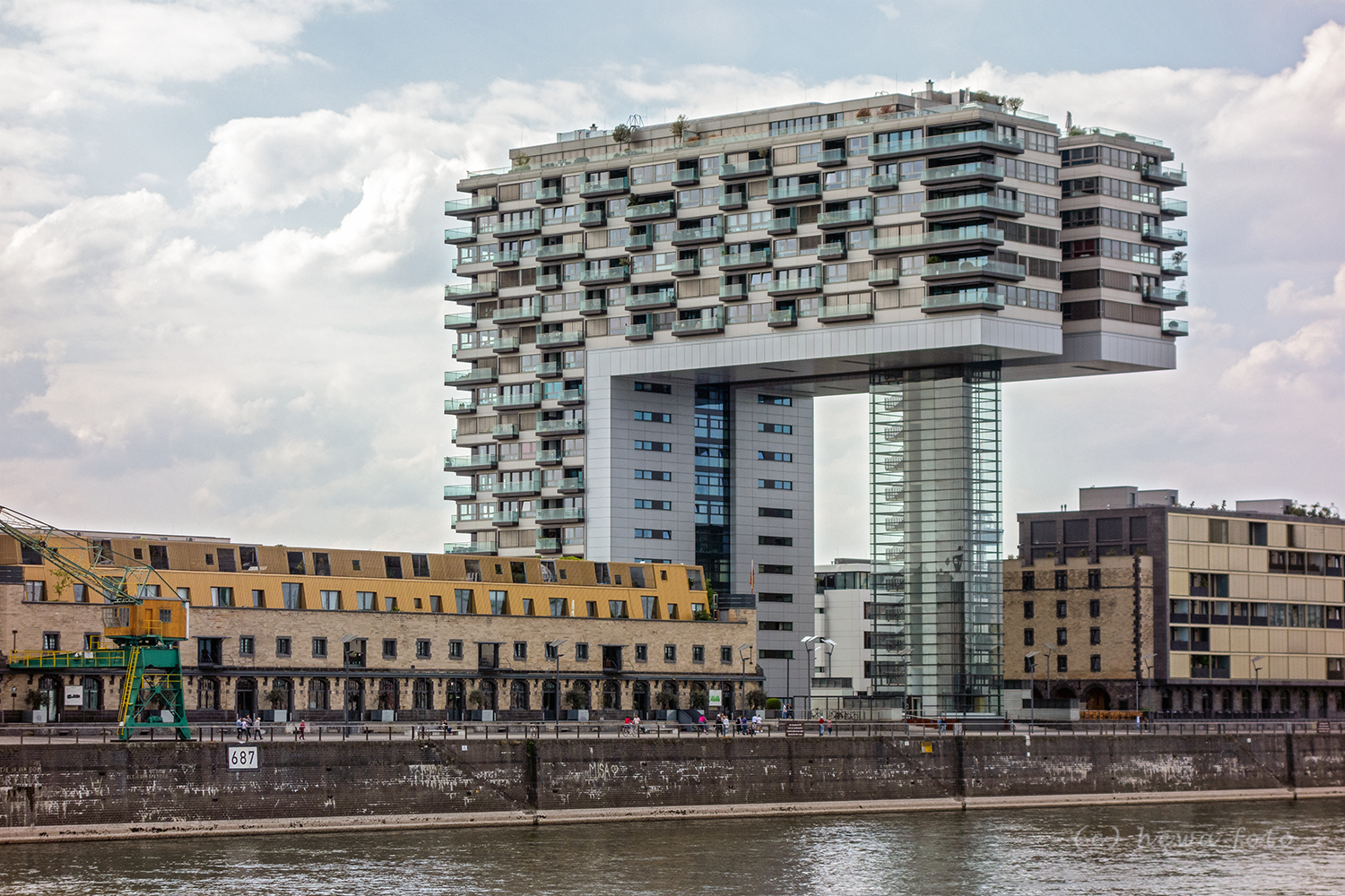 Kranhäuser am Rheinhafen in Köln