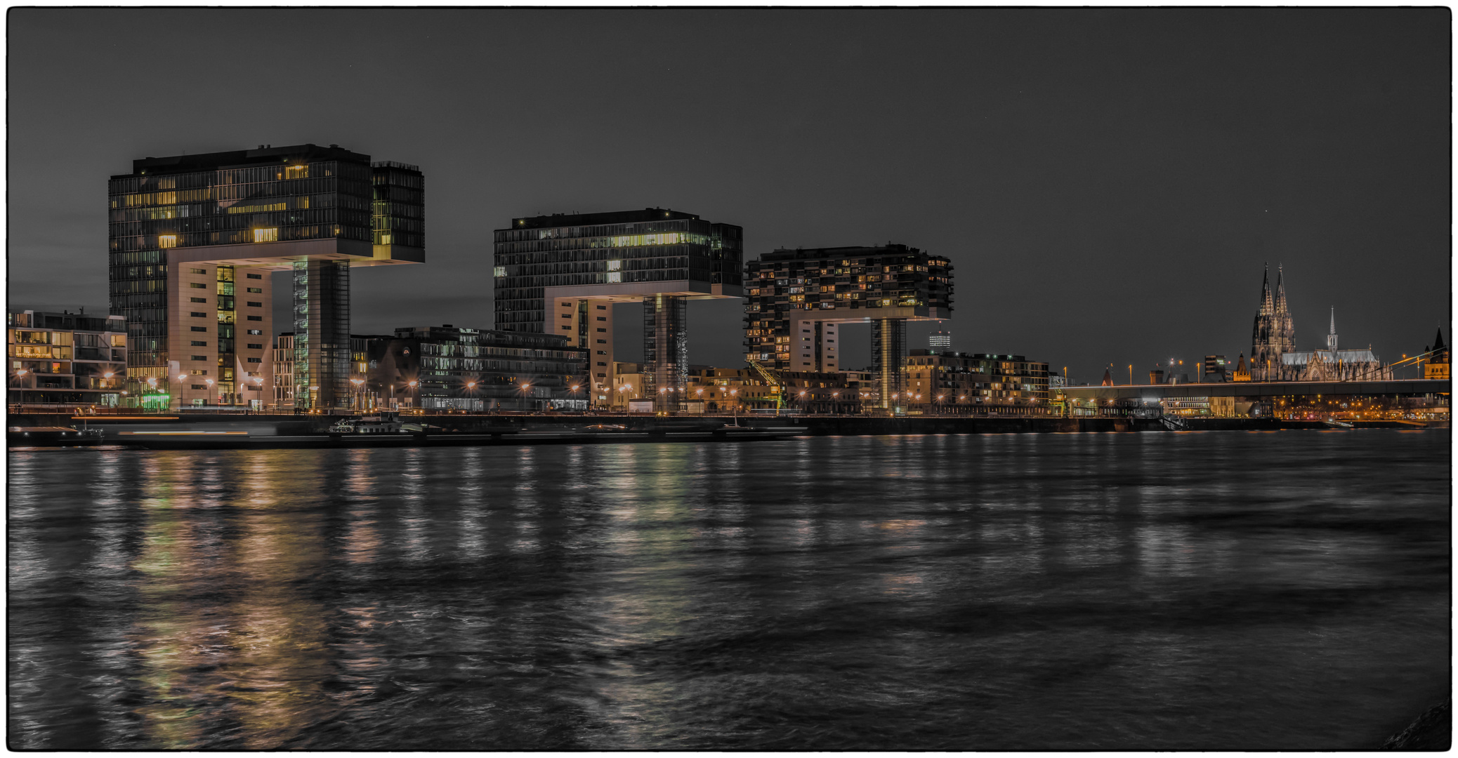 Kranhäuser Köln Rheinauhafen