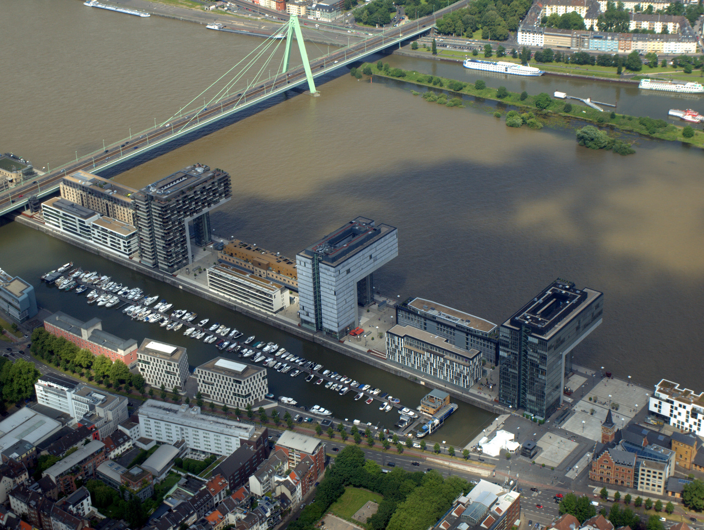 Kranhäuser Köln Rheinauhafen