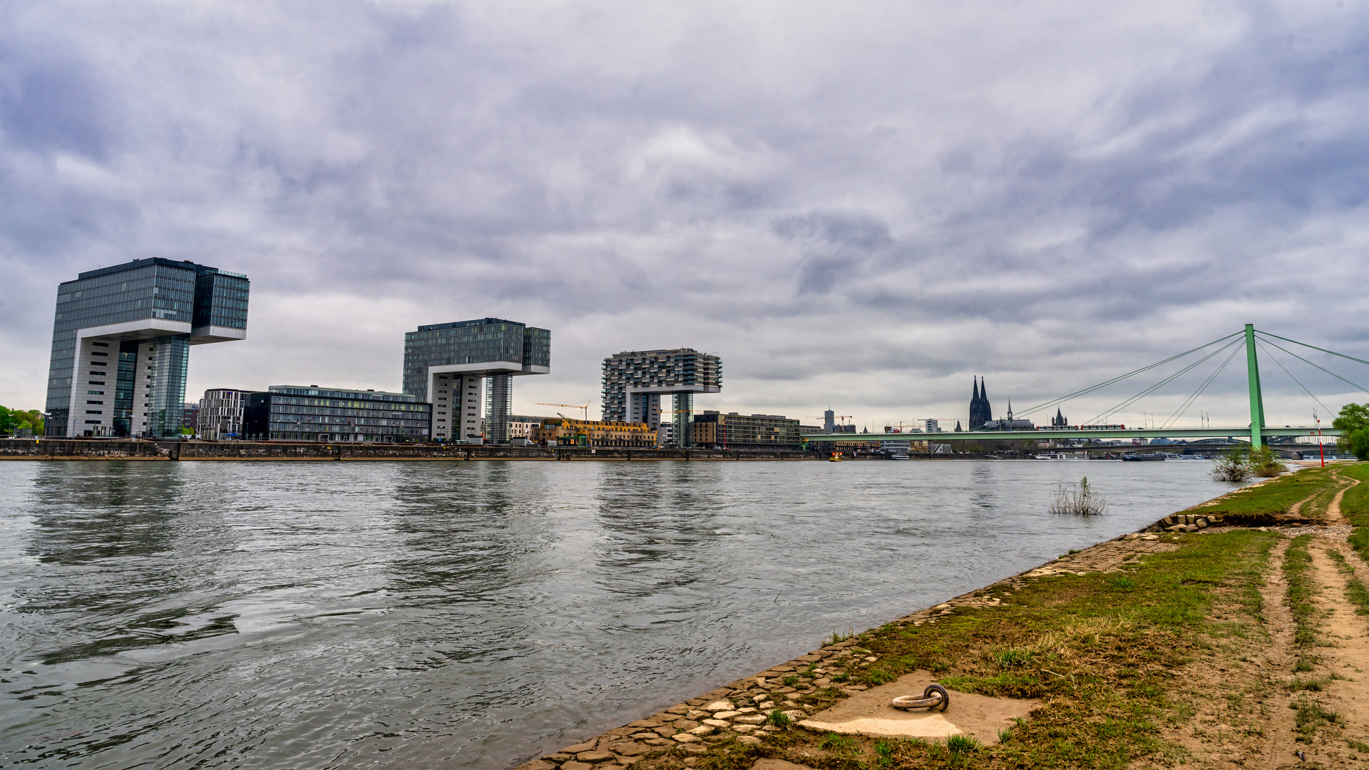 Kranhäuser Rheinauhafen Köln