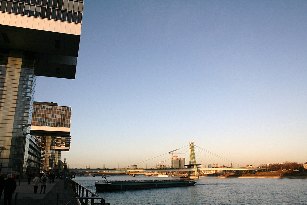 Kranhäuser Richtung Severinsbrücke (1)(29.11.2011)