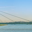 Kranhäuser und Severinsbrücke in Köln