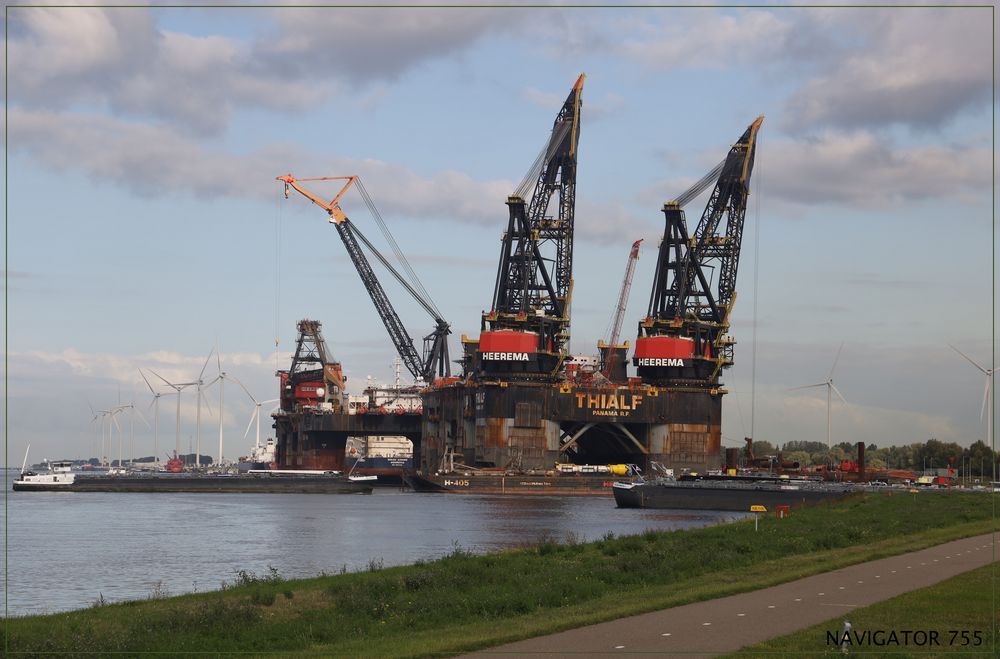 Kranschiff Thialf, Calandcanal Rotterdam.