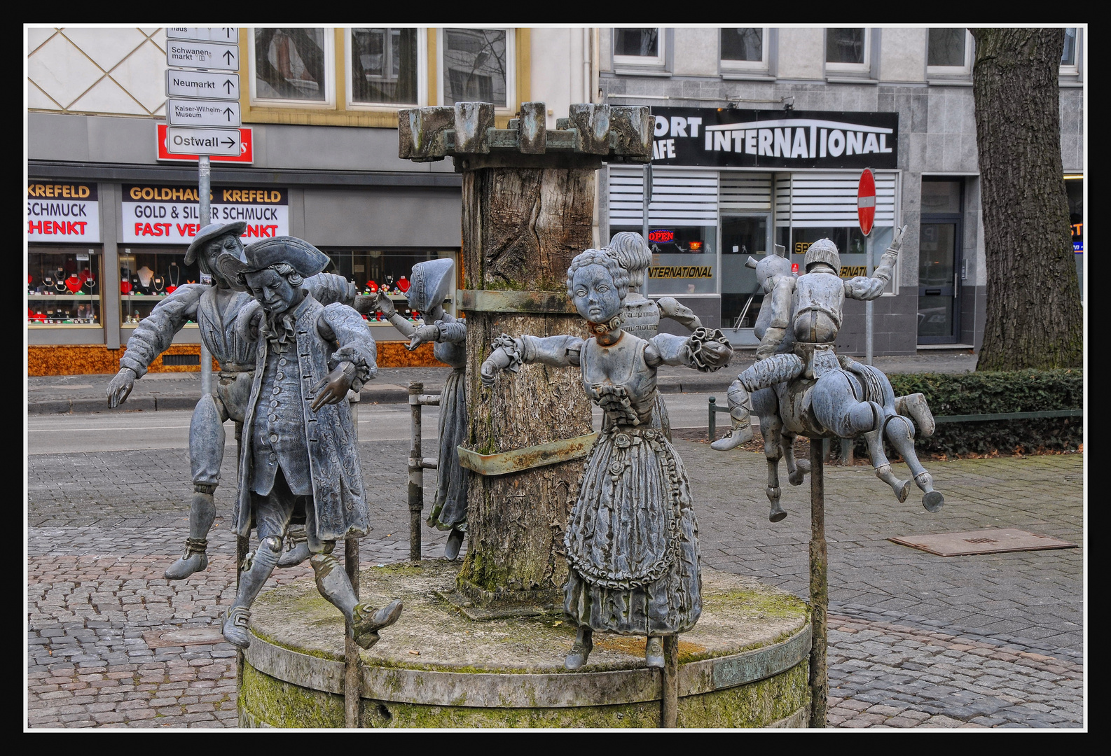 Krefeld - Puppen-Brunnen