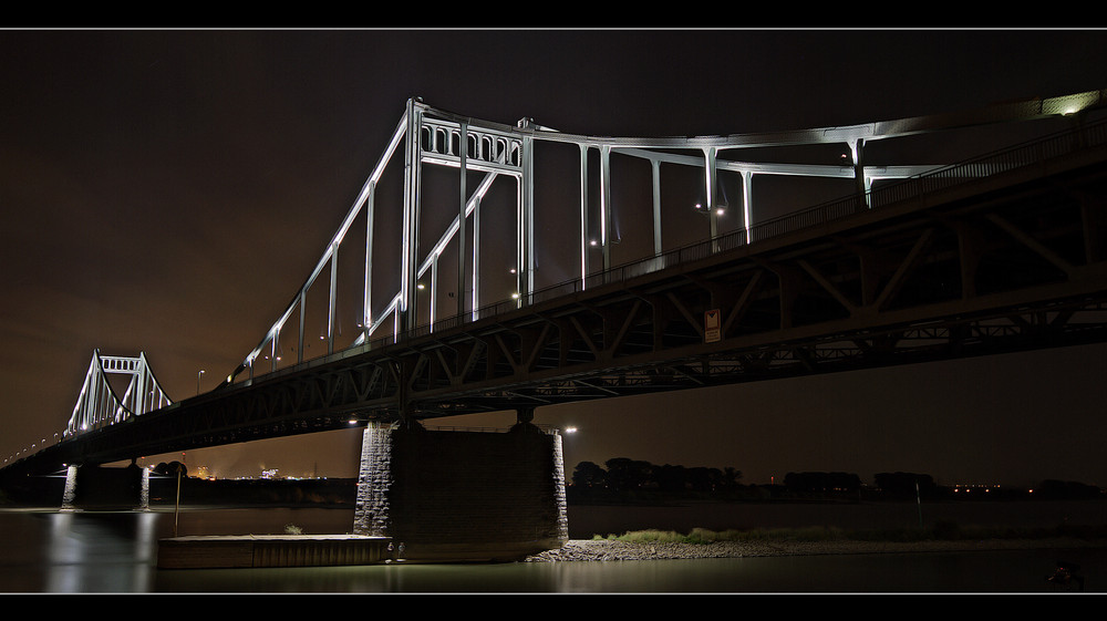 Krefeld Rheinbrücke