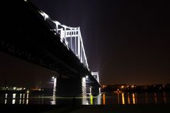 Krefeld - Rheinbrücke bei Nacht