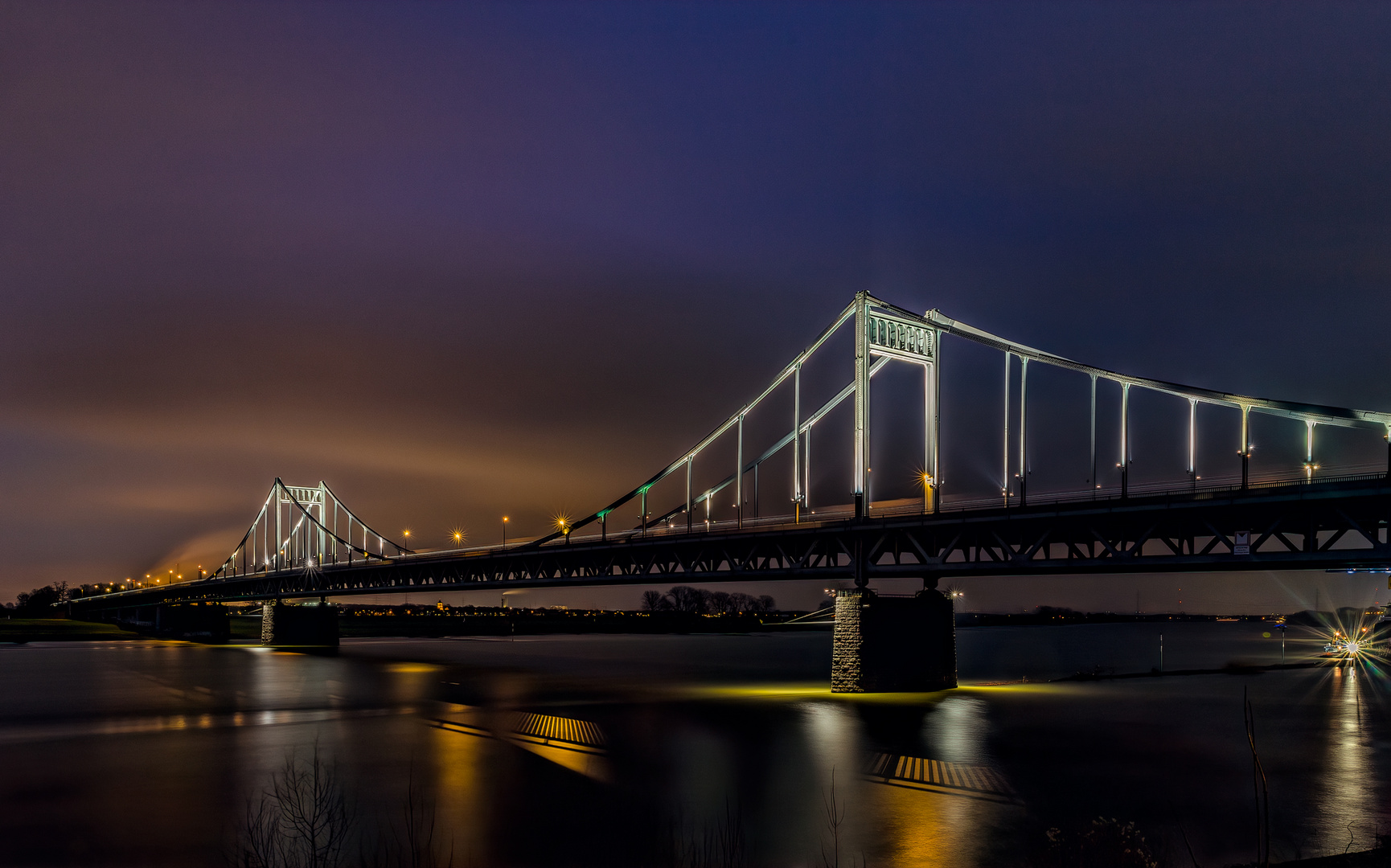 Krefeld-Uerdinger Brücke