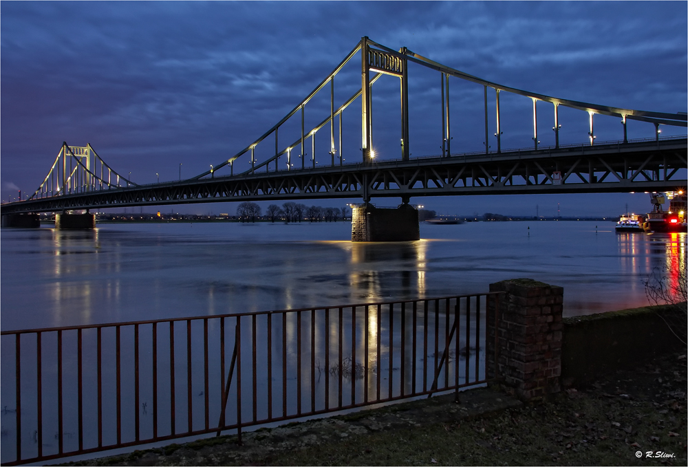 Krefeld-Uerdinger Brücke