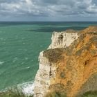 Kreidefelsen unter roten Lehmschichten