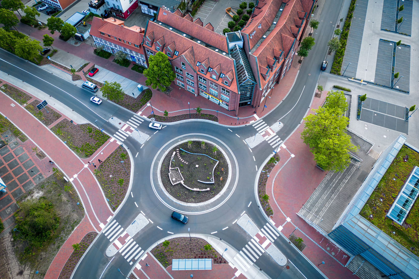Kreisverkehr am Busbahnhof-Rathaus der Stadt Uelzen