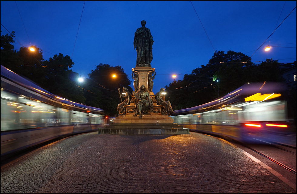 Kreisverkehr am Maxmonument