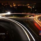 Kreisverkehr bei Nacht