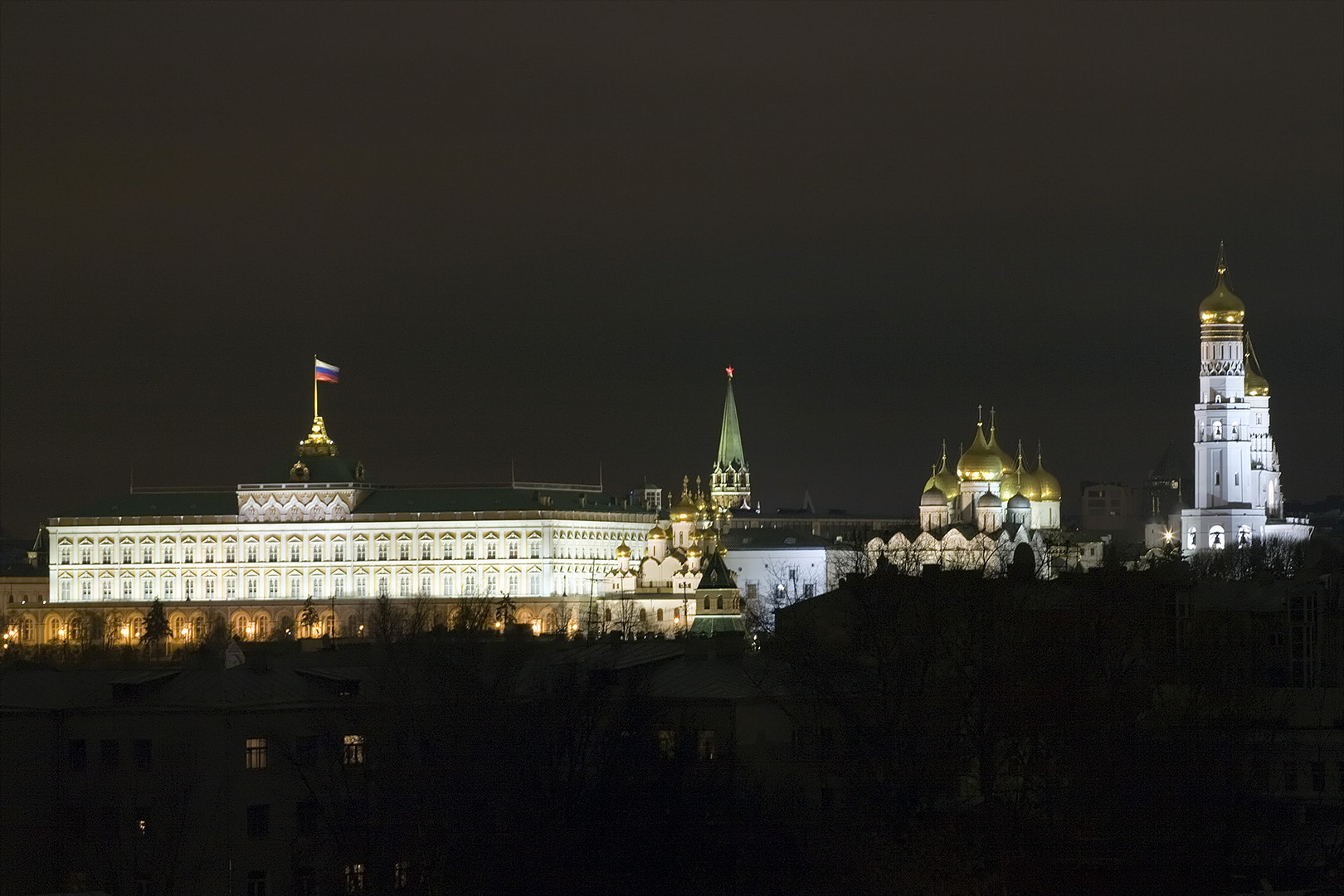Kreml-Palast bei Nacht