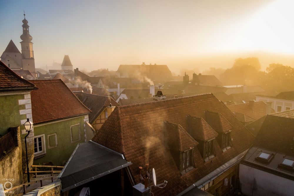 krems-stein im morgendunst