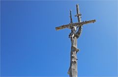 Kreuz am Crespeinasattel, von vorne