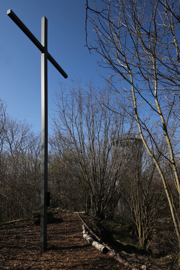 Kreuz beim Jübergturm (2019_04_01_EOS 6D Mark II_1193_ji)