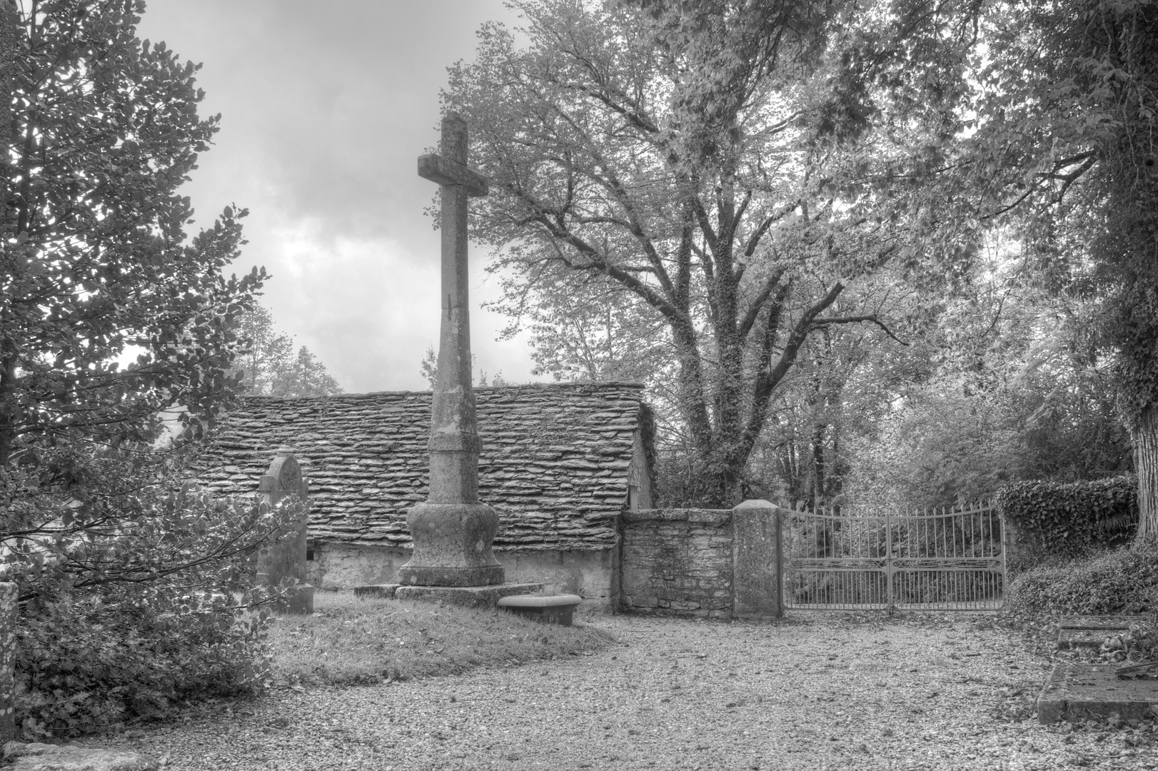 Kreuz im Herbst