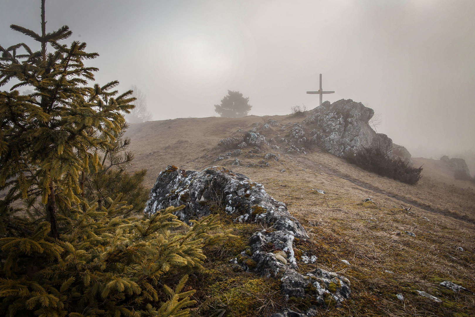 Kreuz im Nebel...