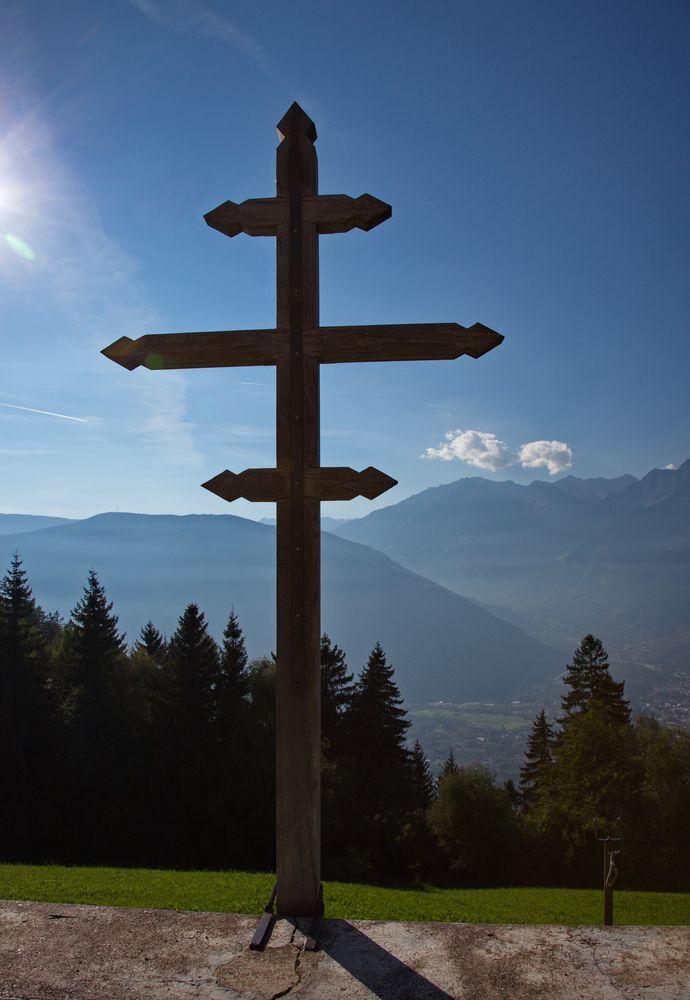 Kreuz im Sonnenlicht - Hafling-Südtirol