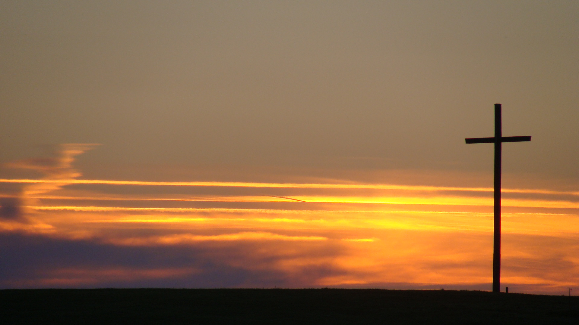 Kreuz im Sonnenuntergang