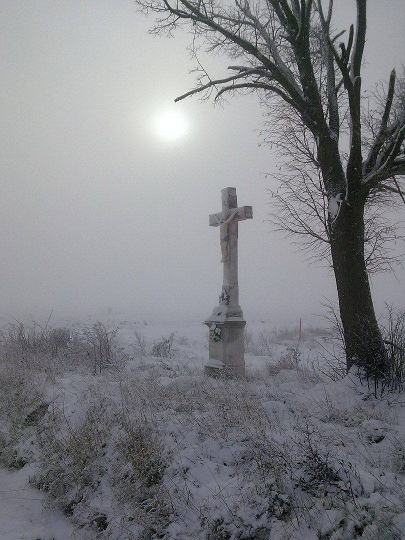 Kreuz im Winter