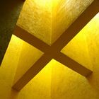 Kreuz in Gelb