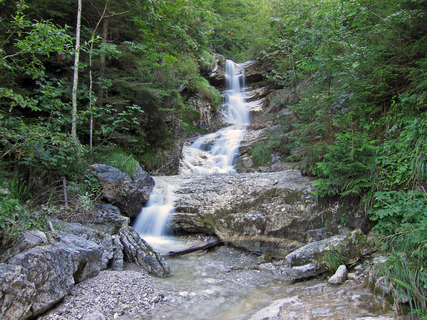 Kreuzanger Wasserfall