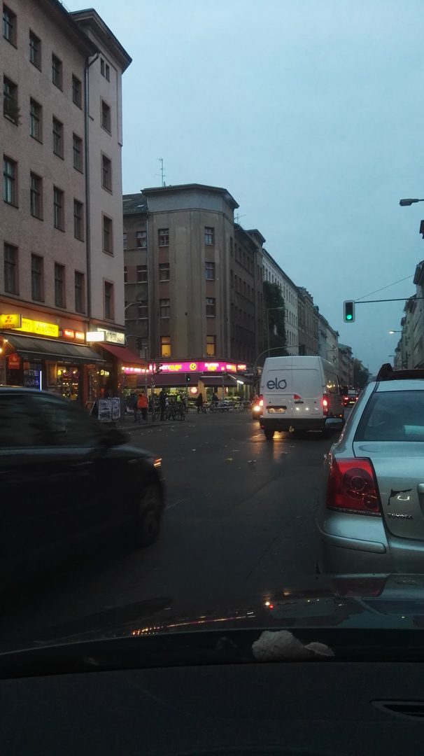 kreuzberg abends um halb sechs