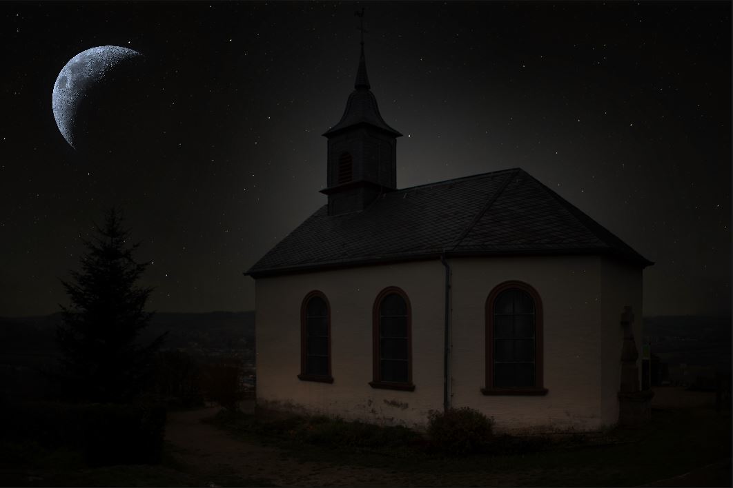 Kreuzbergkapelle zu Merzig bei Nacht