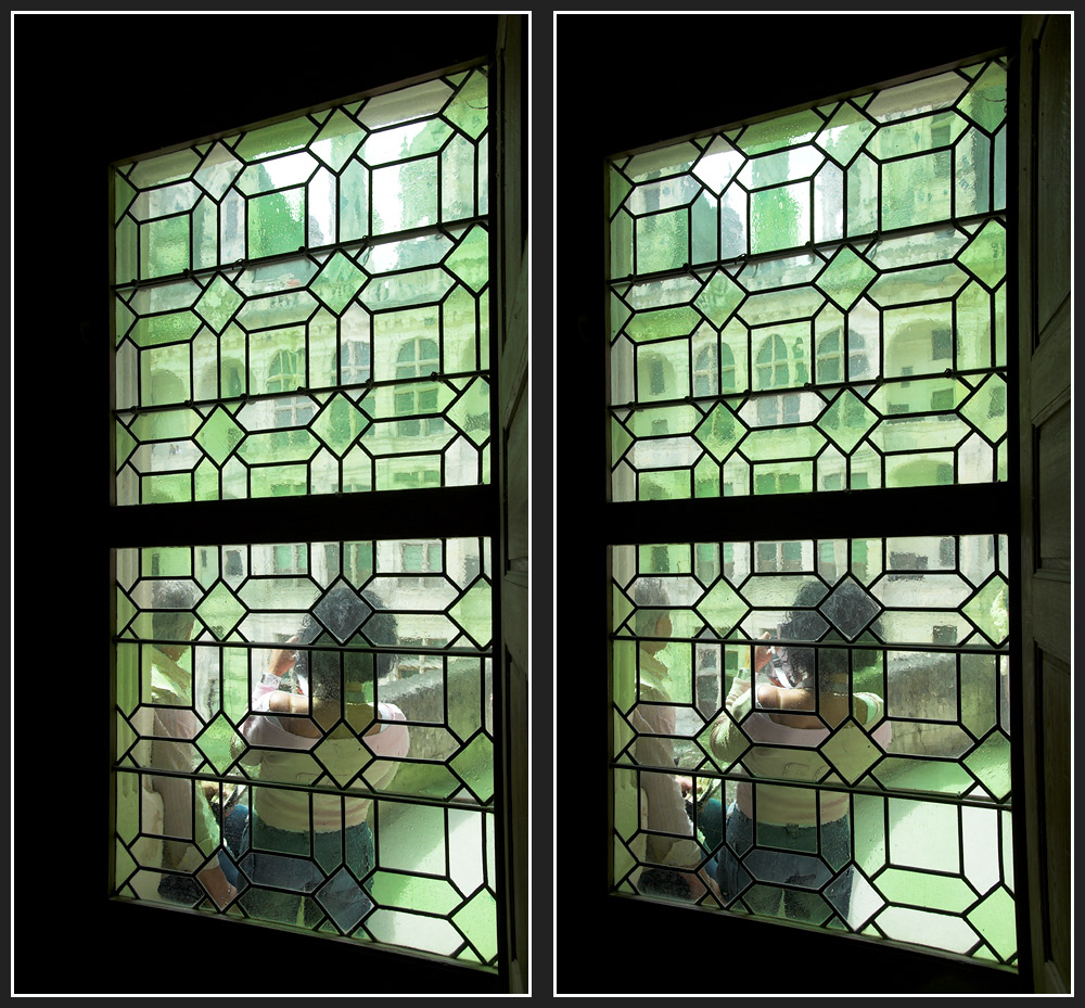 Kreuzblick durchs Schlossfenster [3D]