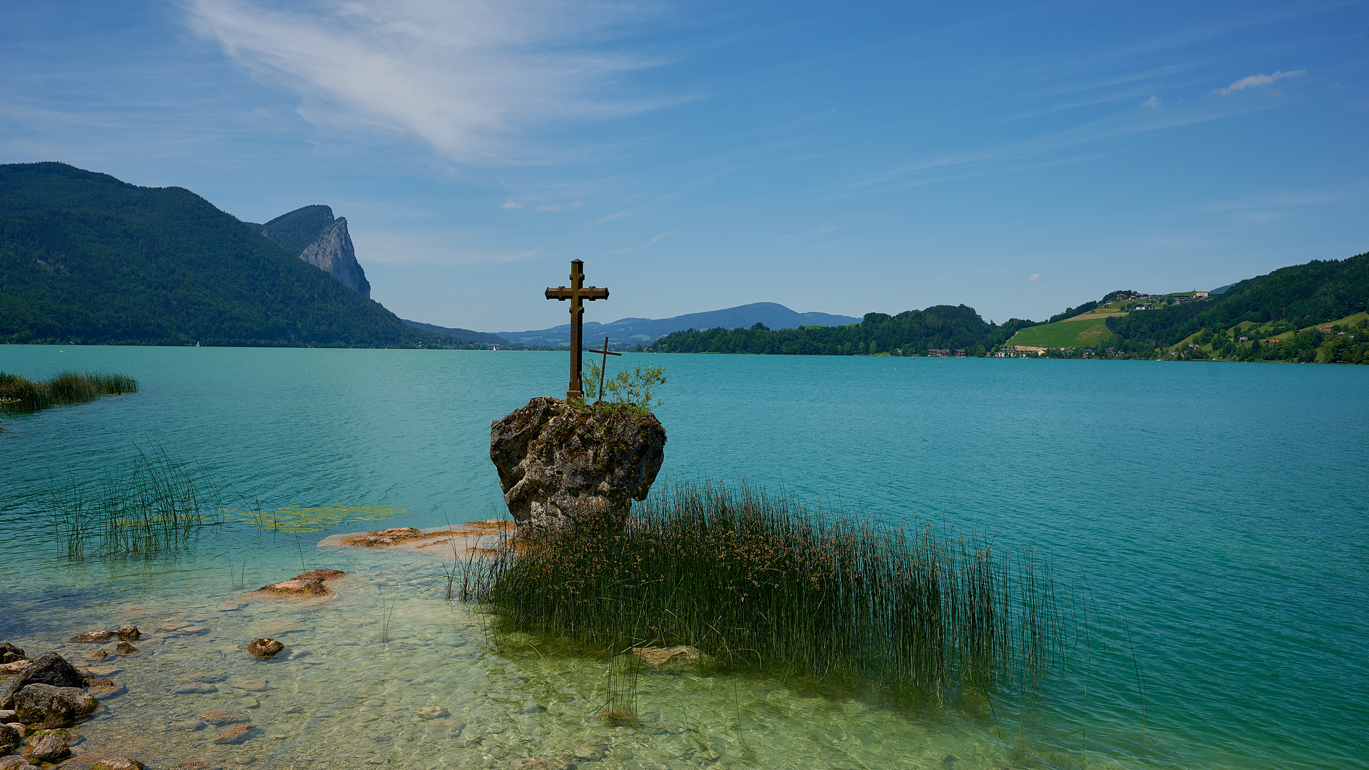 Kreuze im Mondsee