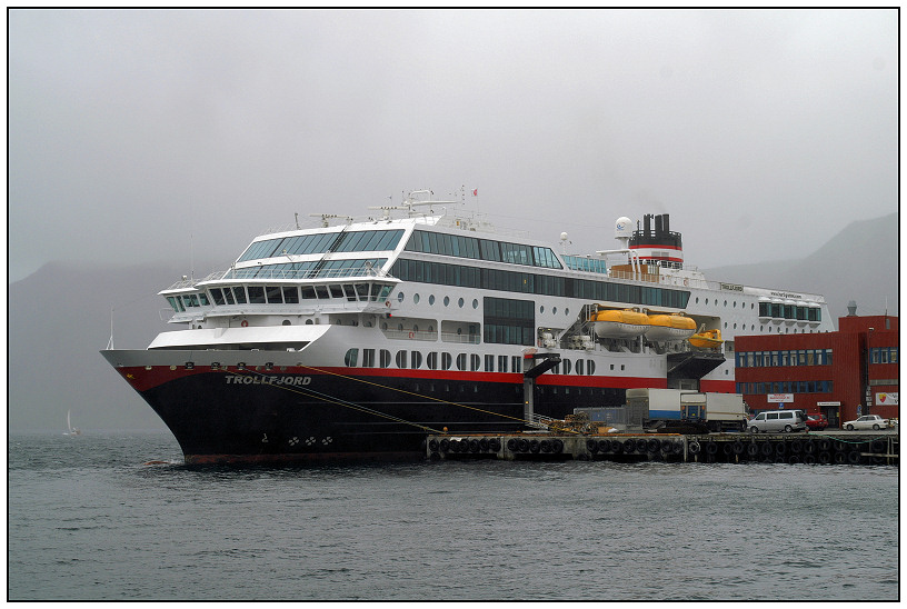 Kreuzfahrer / Postschiff "Trollfjord"