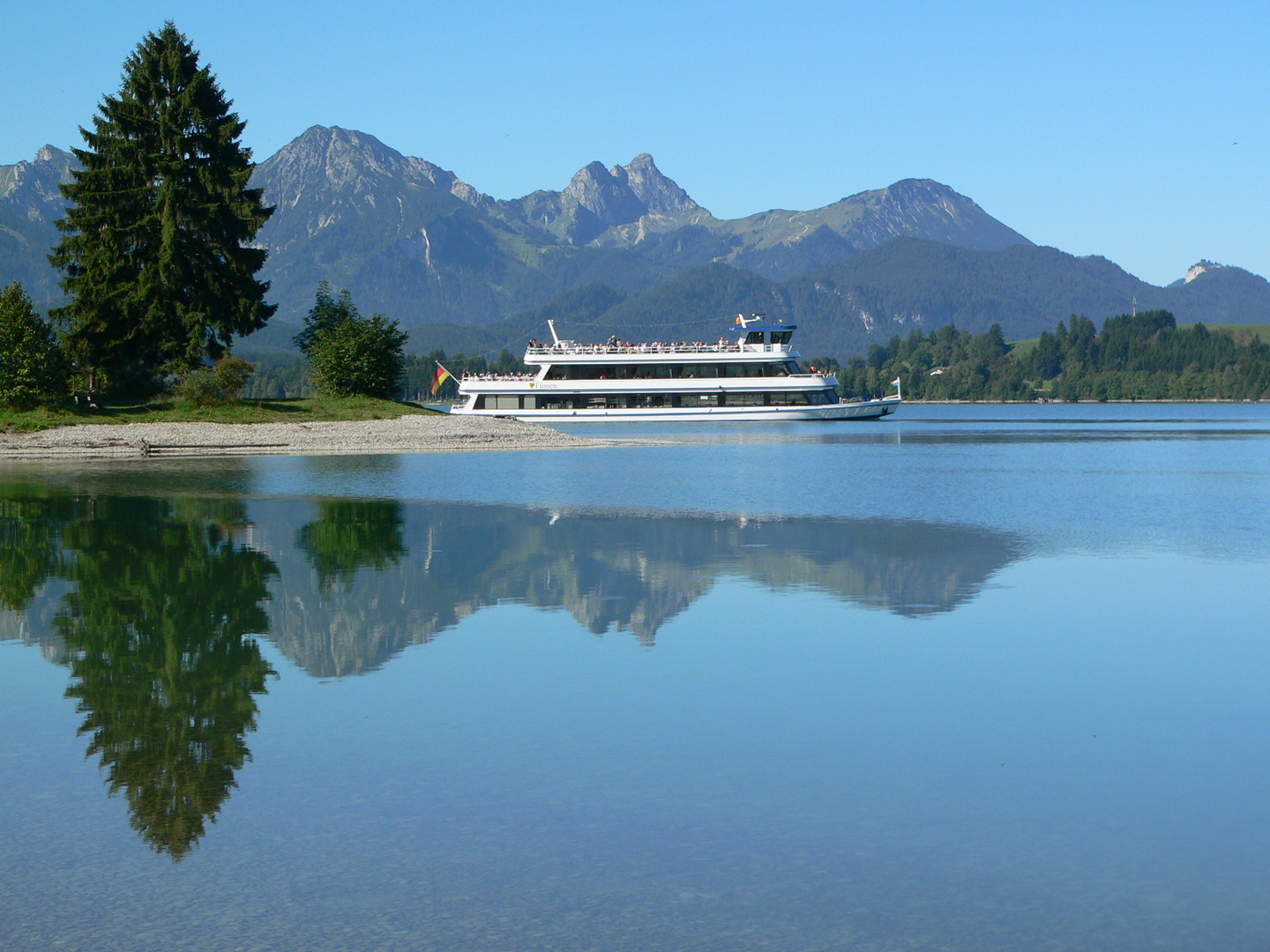 Kreuzfahrt über den Forggensee