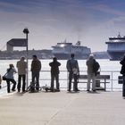 Kreuzfahrtfans beim Fotografieren