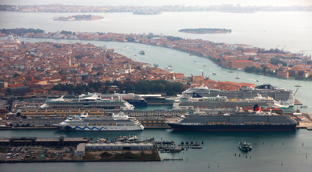 Kreuzfahrthafen in Venedig