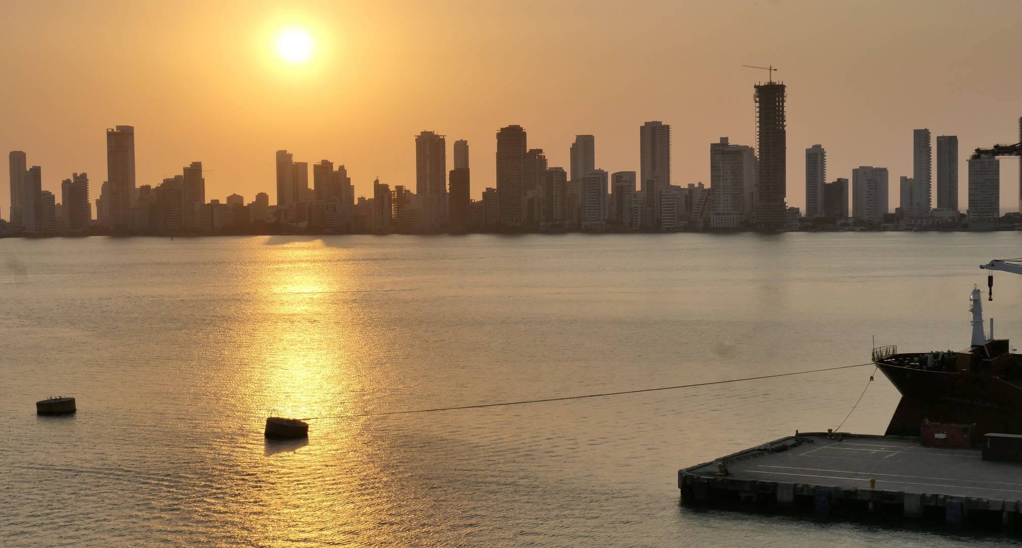 Kreuzfahrt_Kolumbien-Cartagena-Sonnenuntergang vom Schiff aus gesehen