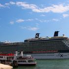 Kreuzfahrtschiff Celebrity Equinox in Venedig