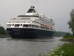 Kreuzfahrtschiff PRINSENDAM in Höhe Klein-Königsförde.