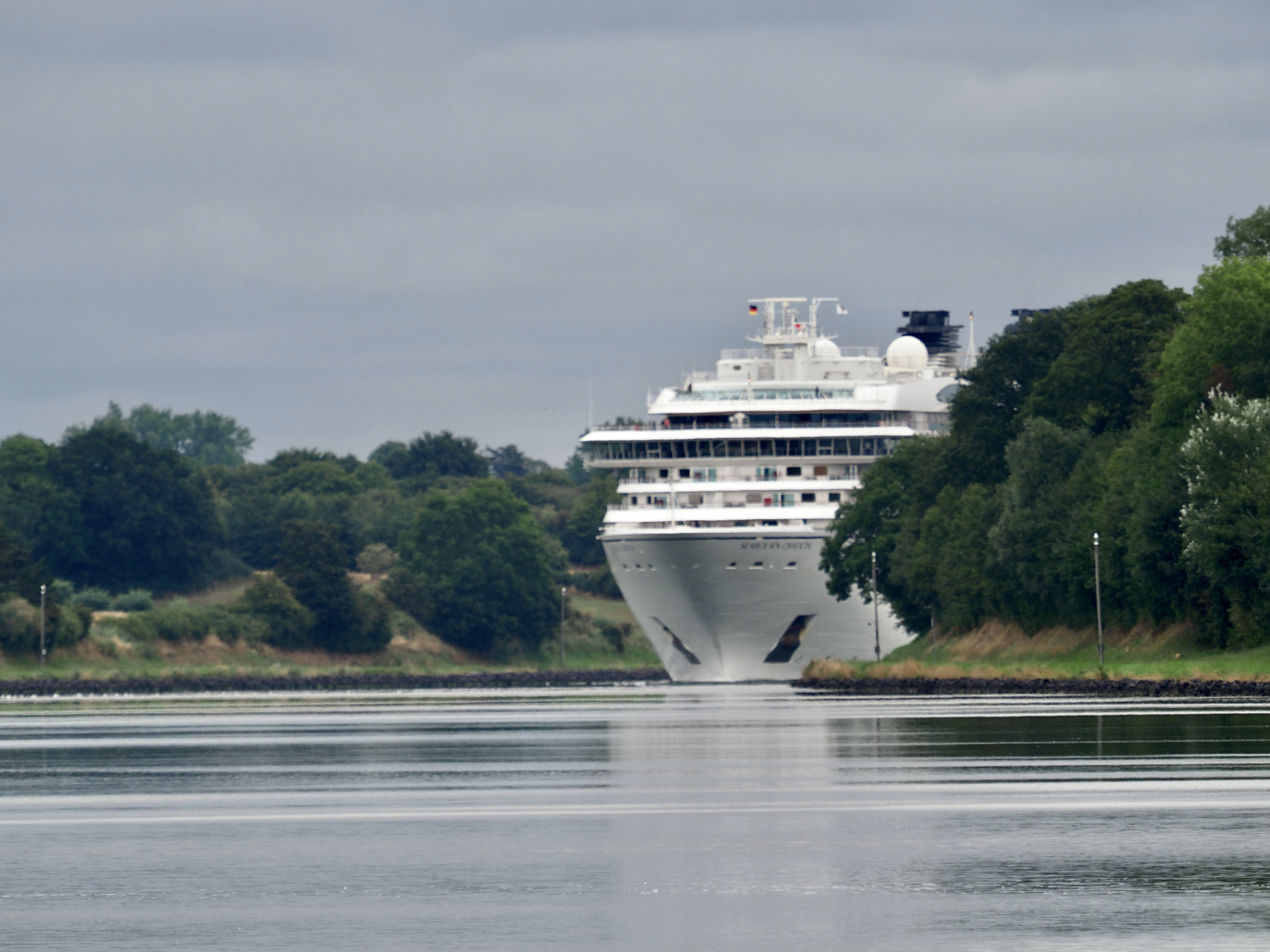 Kreuzfahrtschiff SEABOURN OVATION auf den NOK