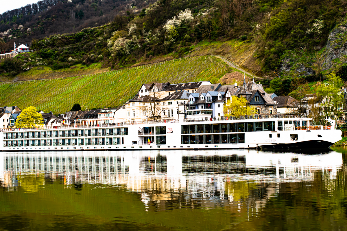 Kreuzfahrtschiffe auf der Mosel  0047-2 