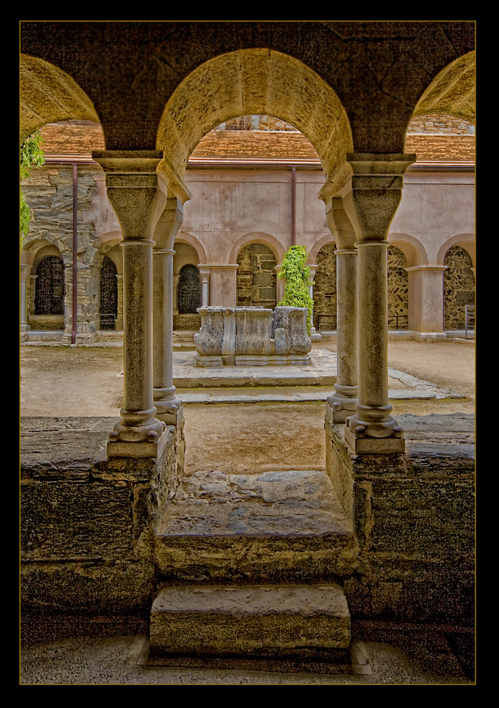 Kreuzgang Sant Pere de Rodes (Espania)