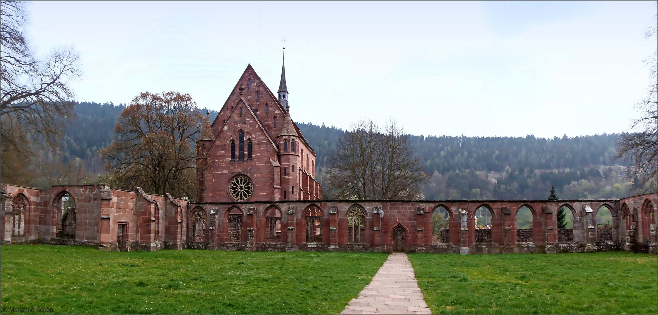 Kreuzgang und Marienkapelle im Kloster Hirsau...