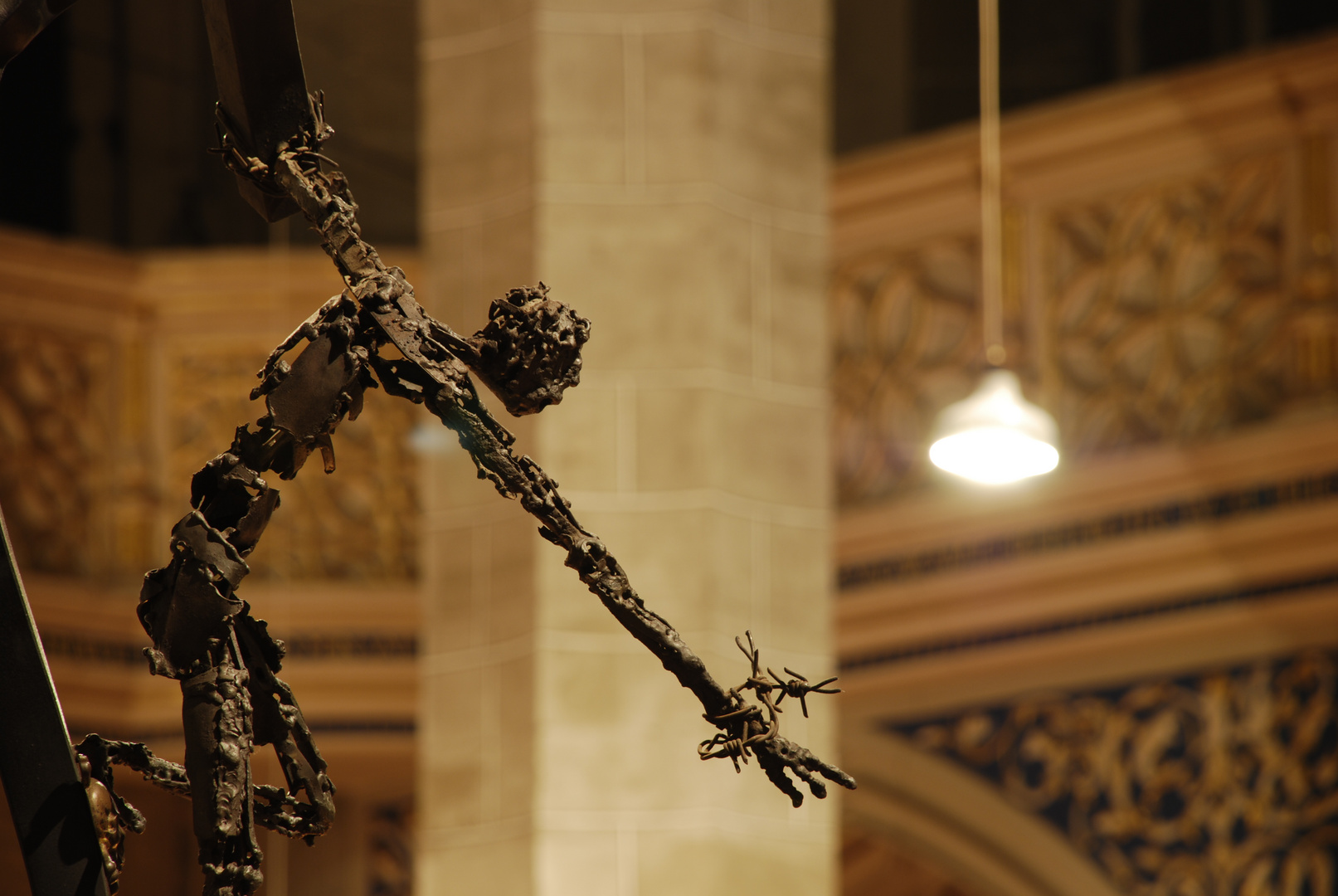 Kreuzigungsplastik in der Marienkirche Halle