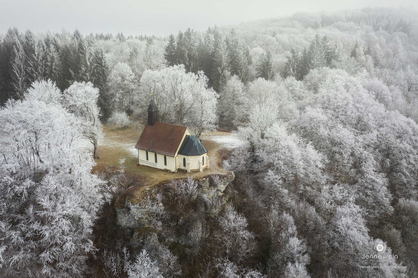 ~ Kreuzkapelle um Eismantel ~