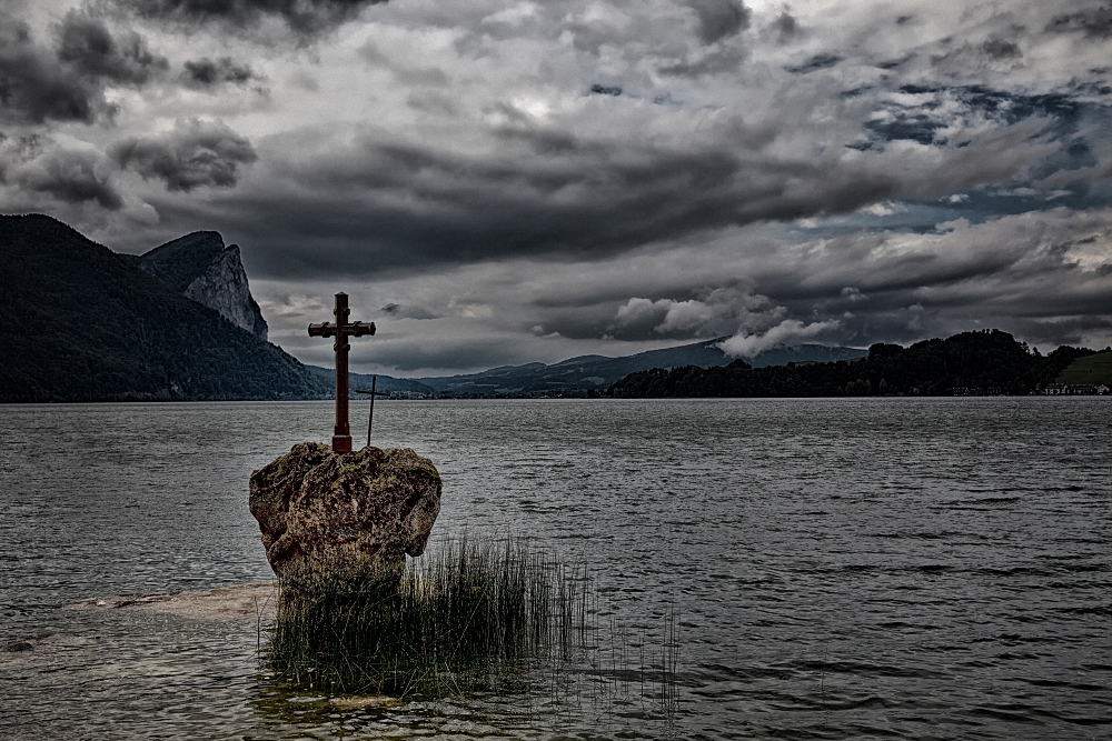 Kreuzstein im Mondsee