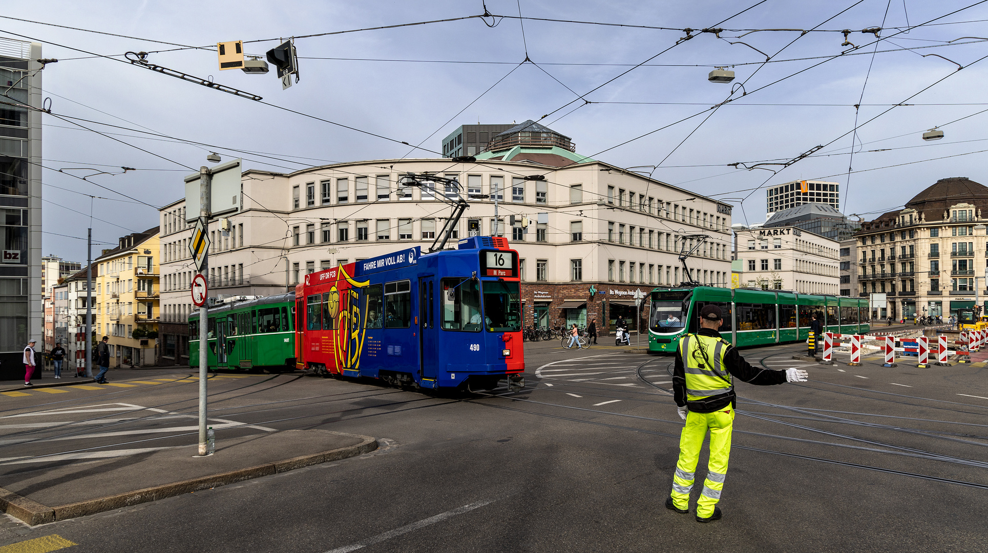 Kreuzung + Baustelle