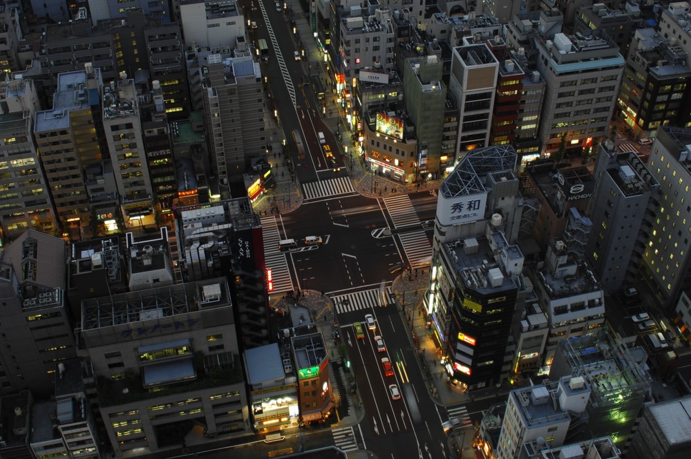 Kreuzung in Tokyo von oben