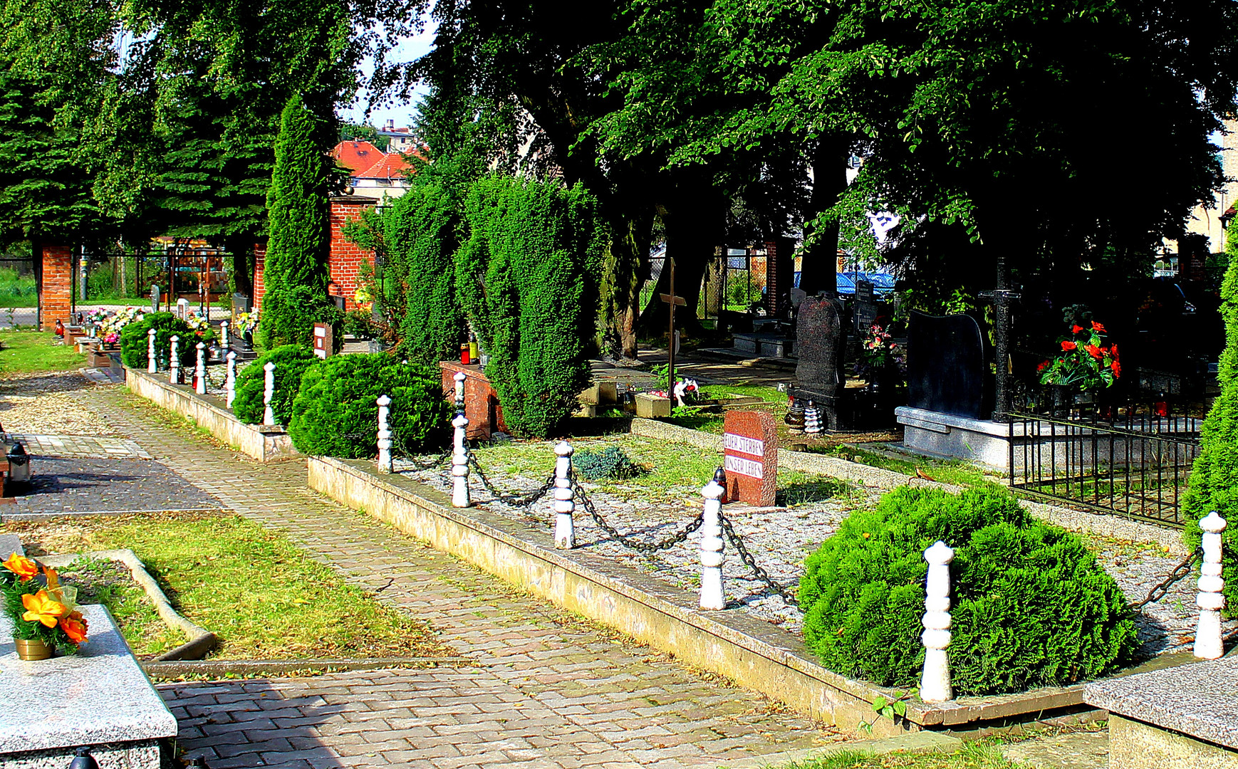 Kriegerdenkmal Gesamtansicht Zülz Friedhof