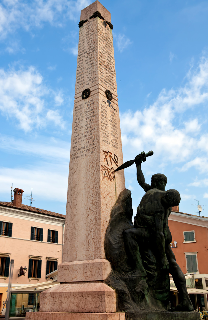 Kriegerdenkmal in Bardolino...